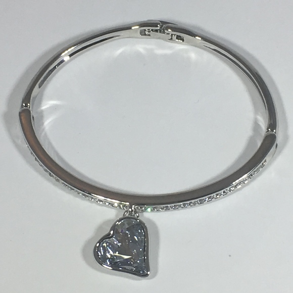 Swarovski Blue Crystal Silver Heart Charm Bangle - Picture 4 of 7